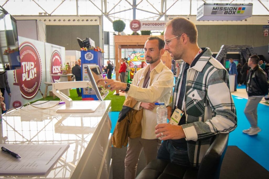 IAAPA-02